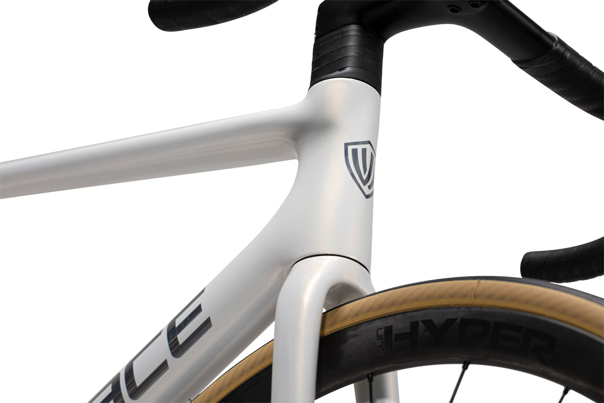 Winspace SLC3 Road Bike - Shimano 105 Di2