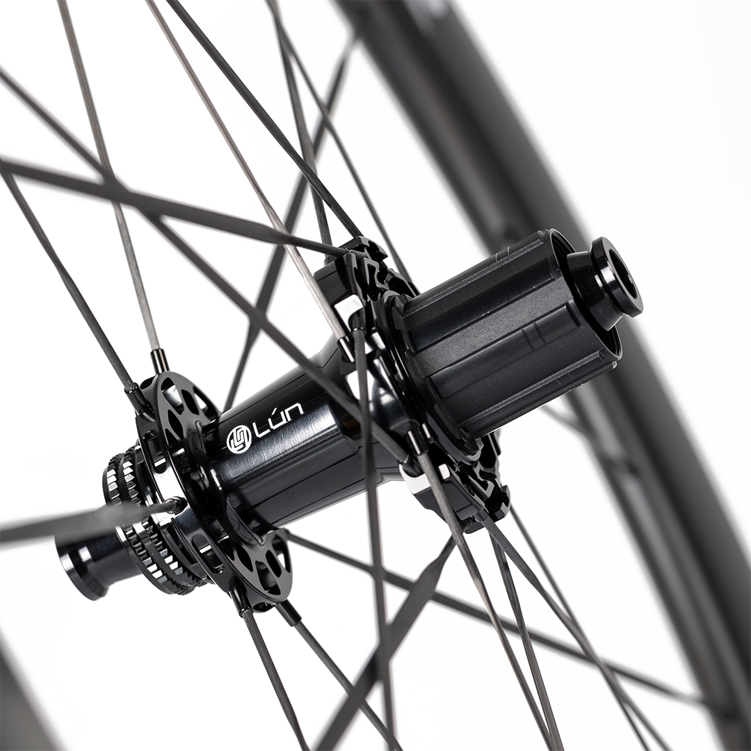 Lún HYPER 3 Winspace Carbon Wheelset - 67mm Rim Depth